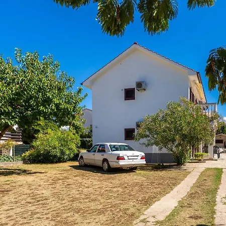 Front In Appartamento