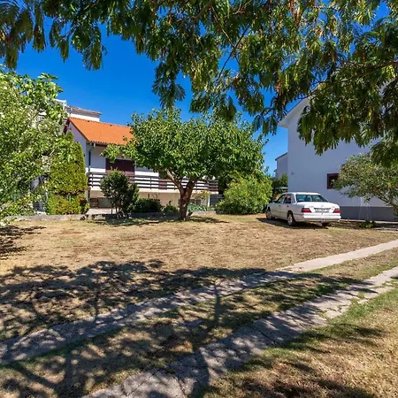 Front In Appartement Jurandvor